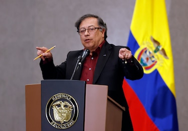 Gustavo Petro pide a su canciller recuperar cuerpos de revolucionarios colombianos enterrados en Bocas del Toro