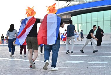 Mundial en pequeñas dosis: Vienen a Catar por el día y se regresan de noche