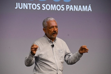 Canal de Panamá intenta varias rutas de escape ante crisis del agua