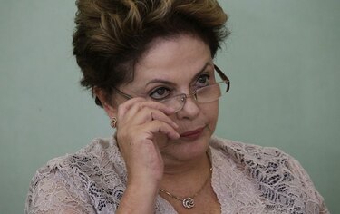 Rousseff y su rival en las elecciones no serán investigados por corrupción en Petrobras