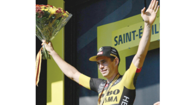 Van Aert gana la etapa 30 y los Campos Elíseos esperan a Pogacar