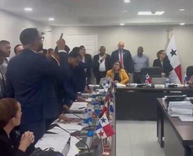 En medio de gritos y protestas, diputados aprueban en primer debate el presupuesto general del Estado 2025