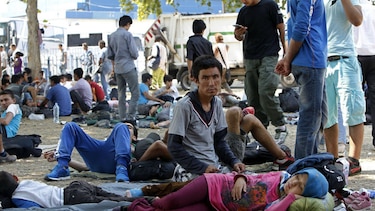 Guardia Costera griega rescata mil 417 migrantes en 3 días