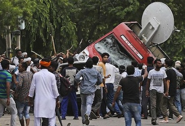 Al menos 32 muertos durante protestas en India tras la condena de un gurú por violación