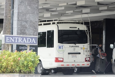 Revisan solicitud para extender suspensión de contratos en sector turismo