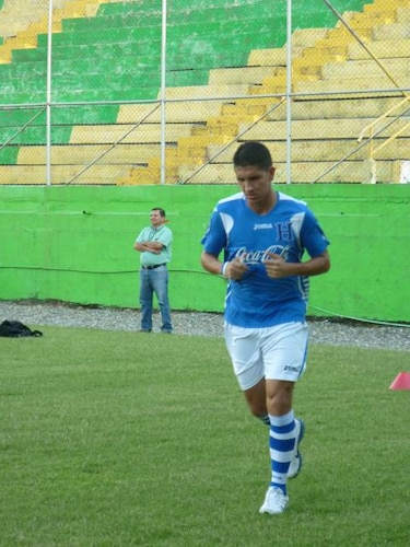Leverón y Suazo, las dos dudas en Honduras