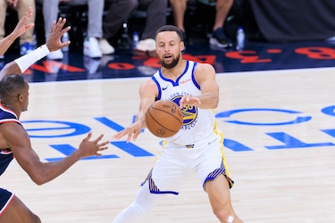 La estrella de la NBA Stephen Curry firma con la compañía de ropa deportiva china Li-Ning