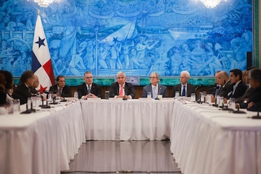 Dirigentes de partidos políticos y el mandatario sostienen primera reunión: el tema central fue el futuro de la CSS
