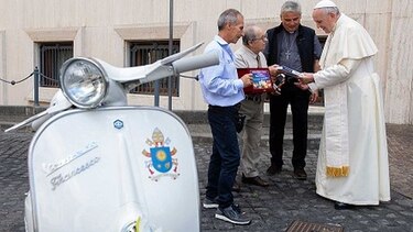 Papa recomienda silencio y oración para combatir escándalos