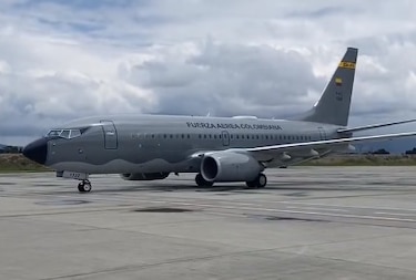 Llega a Colombia el último vuelo humanitario con colombianos repatriados desde Israel