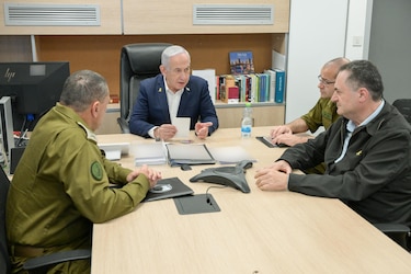 Netanyahu amenaza con tomar territorio de Gaza si Hamás no entrega a los rehenes