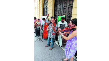 Protesta en favor del arte