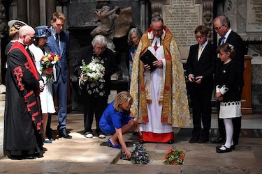 La voz de Stephen Hawking viaja al espacio durante su funeral