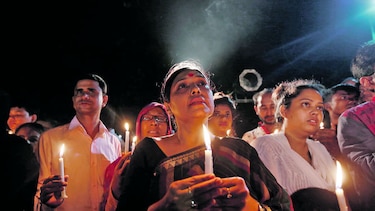 Bangladesh, de luto por masacre en restaurante
