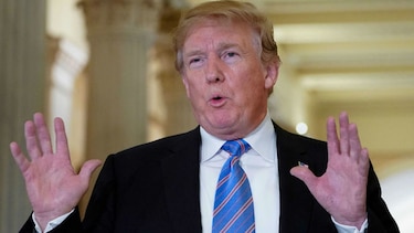 Trump firma presupuesto, pero no se olvida del muro