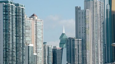 Demandan ley de impuesto de inmuebles
