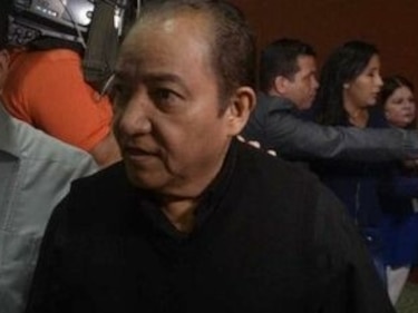 El sacerdote David Cosca continúa suspendido por la Iglesia; confirma la Arquidiócesis