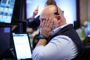 Wall Street se desploma en la apertura, con caídas de 1.000 puntos en Dow Jones