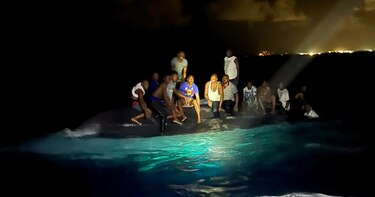 Al menos 17 migrantes muertos tras volcar su embarcación en Bahamas
