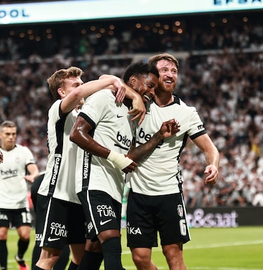 Europa League: Amir Murillo anota en goleada del Besiktas rumbo a la fase de liga