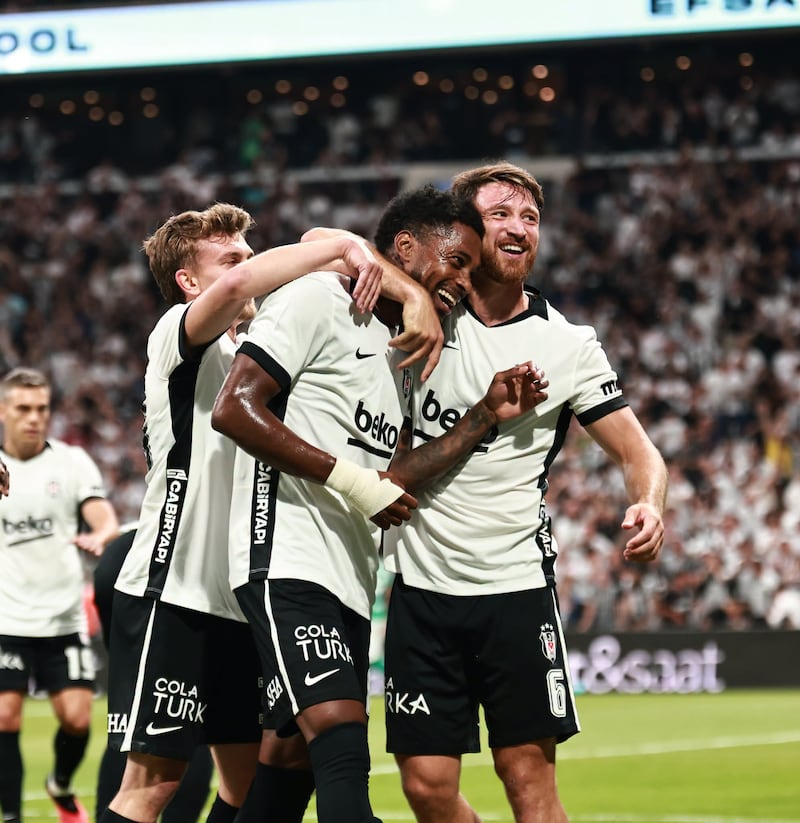 Europa League: Amir Murillo anota en goleada del Besiktas rumbo a la fase de liga