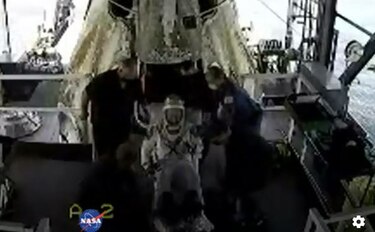 Astronautas de Estados Unidos retornan exitosamente a la Tierra en cápsula de SpaceX