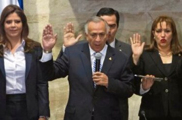 Hondureños instalan nuevo Parlamento