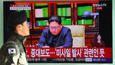 Corea del Norte: Kim ordenó lanzar un misil con 'coraje'
