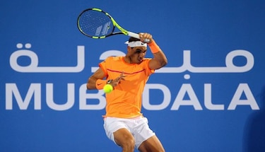 Nadal vuelve con triunfo en torneo de exhibición