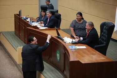 Aprueban nuevo sistema nacional de tesorería y ley para farmacéuticos