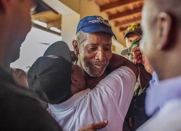 Colombia hacia ‘paz completa’ tras liberación de rehén de ELN e indulto a rebeldes