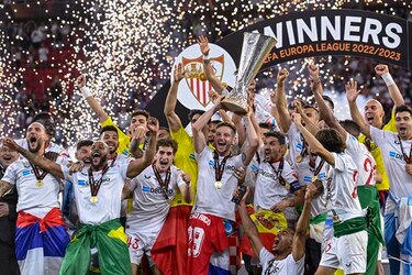 El Sevilla conquista de nuevo la gloria al ganar la ‘Séptima’ en los penaltis
