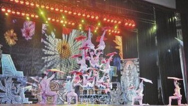 Acrobacias y malabares, en escena