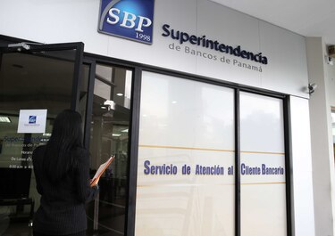 Regulador registra cuatro empresas vinculadas con dinero electrónico