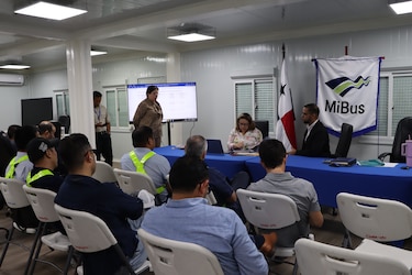 Seis empresas muestran interés en la adquisición de 53 buses eléctricos con un precio de referencia de $26 millones 