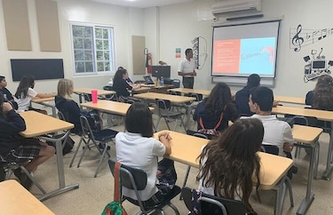 Jóvenes crean movimiento para luchar contra el acoso escolar
