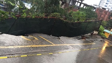 Lluvias provocan inundaciones de calles y árboles caídos en la capital