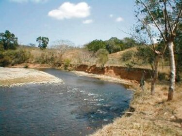 Ganaderos buscan preservar la cuenca del río La Villa