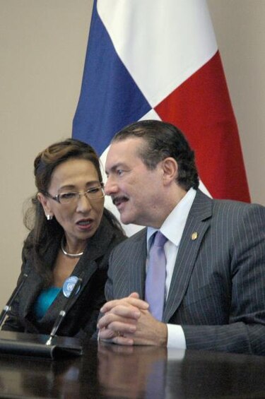 Panamá y ONU firman acuerdo para trabajar en ejes de Objetivos del Milenio