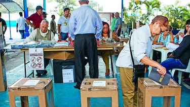 Medina lidera votación en elecciones dominicanas