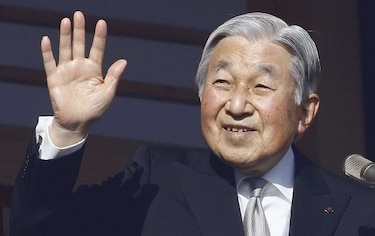Emperador japonés Akihito renunciará al trono en abril de 2019