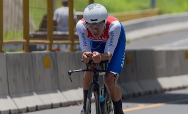 Franklin Archibold batalló entre los grandes y terminó la prueba de ruta en el ciclismo en los Juegos Olímpicos París 2024