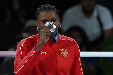 Eres nuestro orgullo: Atheyna Bylon se colgó la medalla de plata en los Juegos Olímpicos París 2024