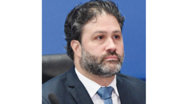 Rojas Pardini justifica compra de apartamento por $1.7 millones