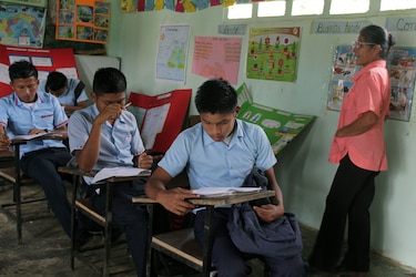 Controversia: traslado de $505 millones de Educación al Miviot y MOP