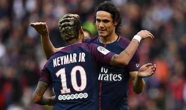 Neymar marca un penalti para el PSG tras polémica con Cavani