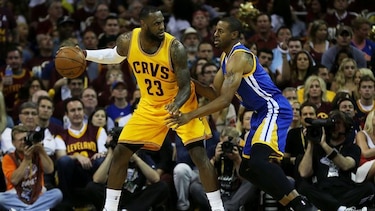 Con 40 de LeBron James, Cavaliers toman ventaja en la final
