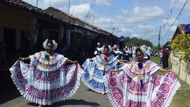 Pocrieños celebran los 115 años de vida republicana