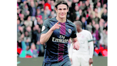 Cavani renueva con el PSG