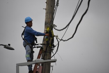 Presentan plan de licitaciones eléctricas a largo plazo para asegurar el suministro